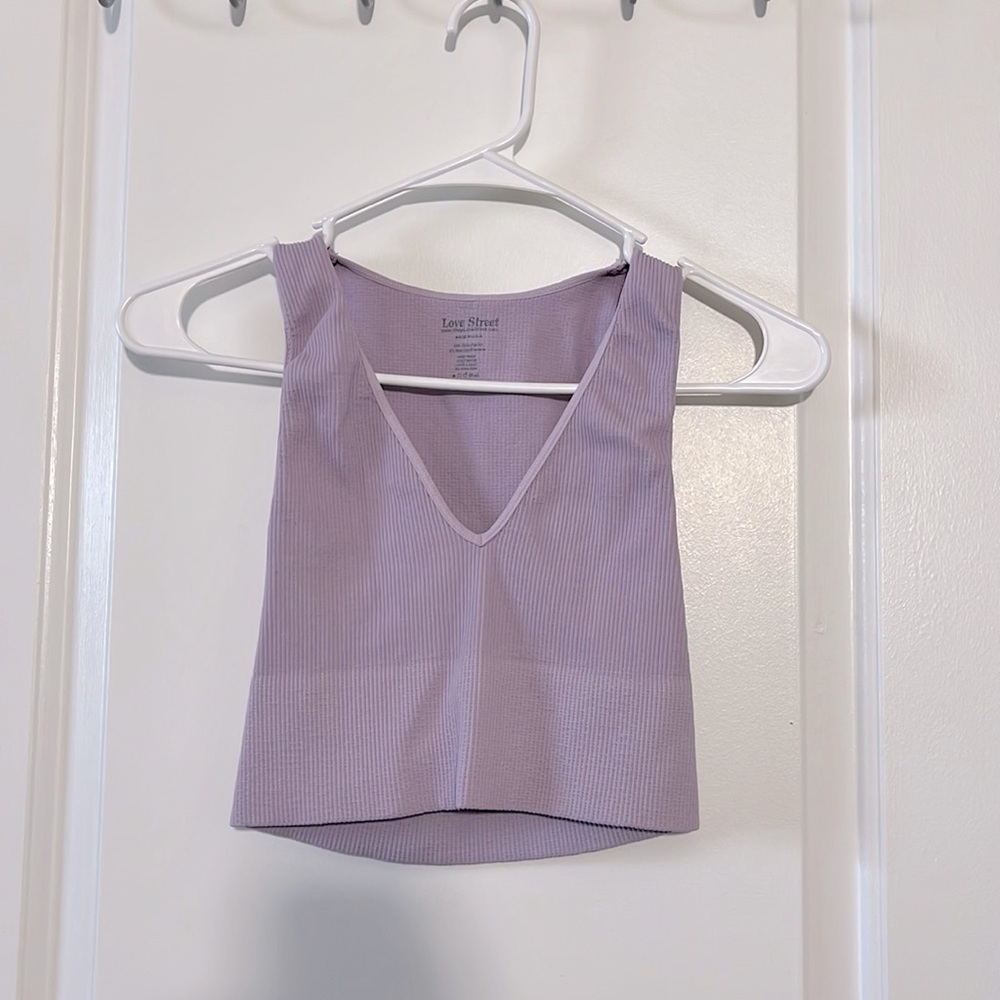 Brand new crop top, super soft & stretchy material